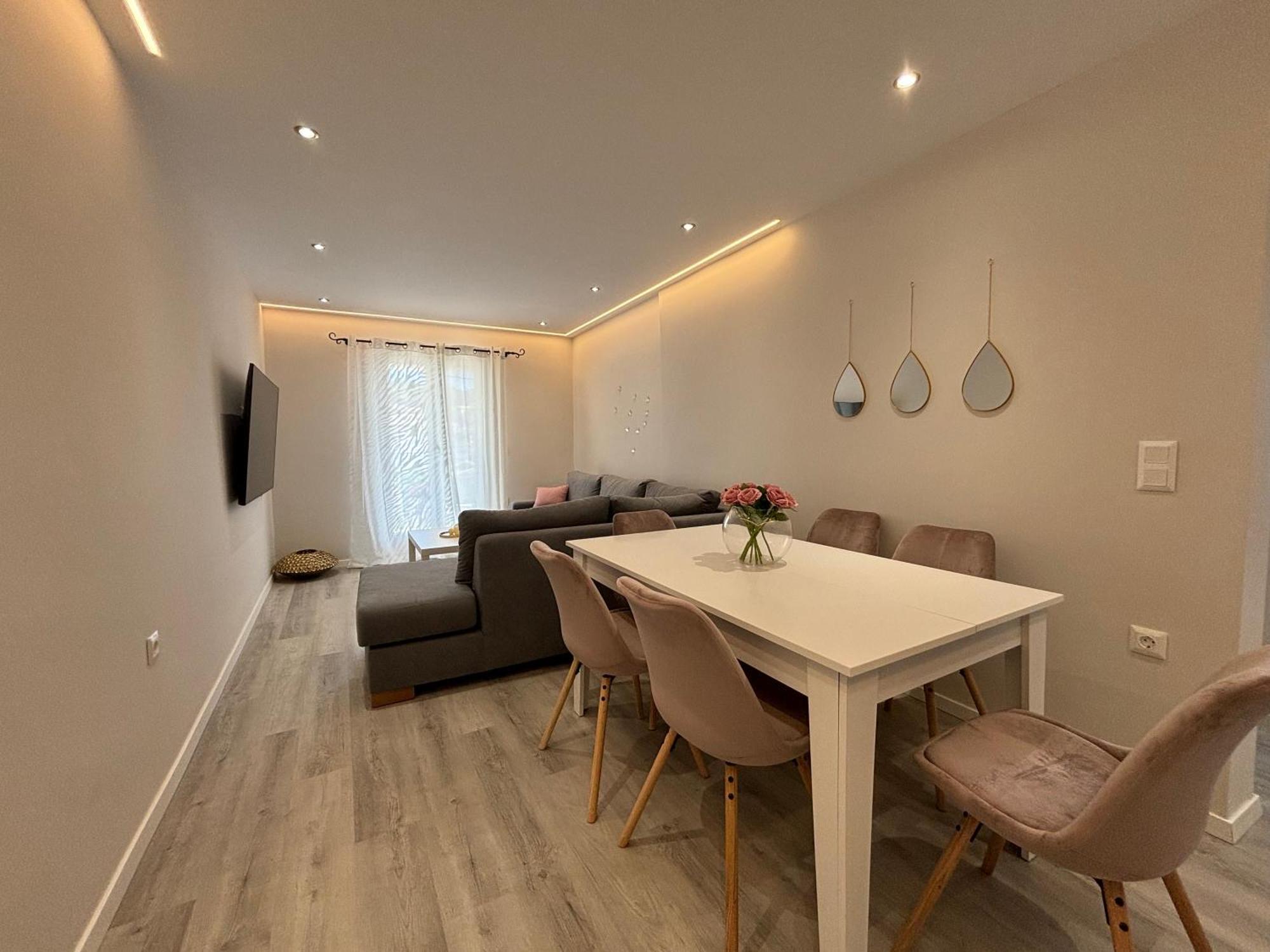Mayflower Apartments Kassiopi Bagian luar foto