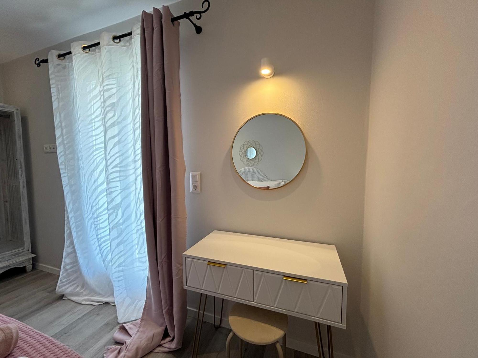 Mayflower Apartments Kassiopi Bagian luar foto