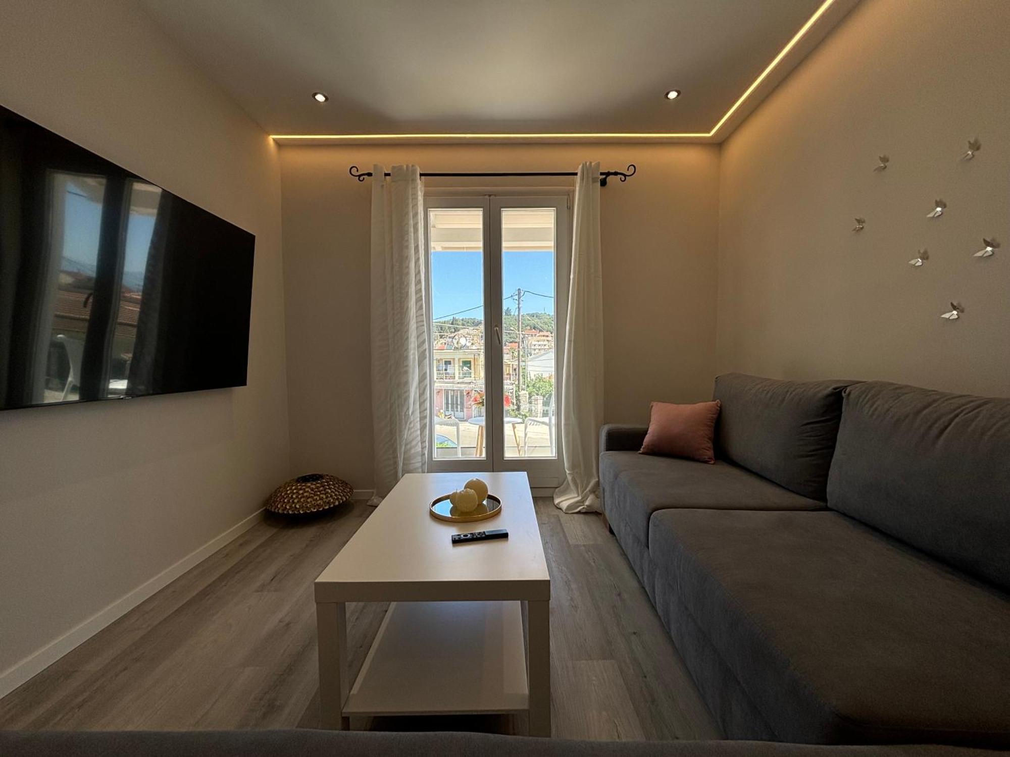 Mayflower Apartments Kassiopi Bagian luar foto