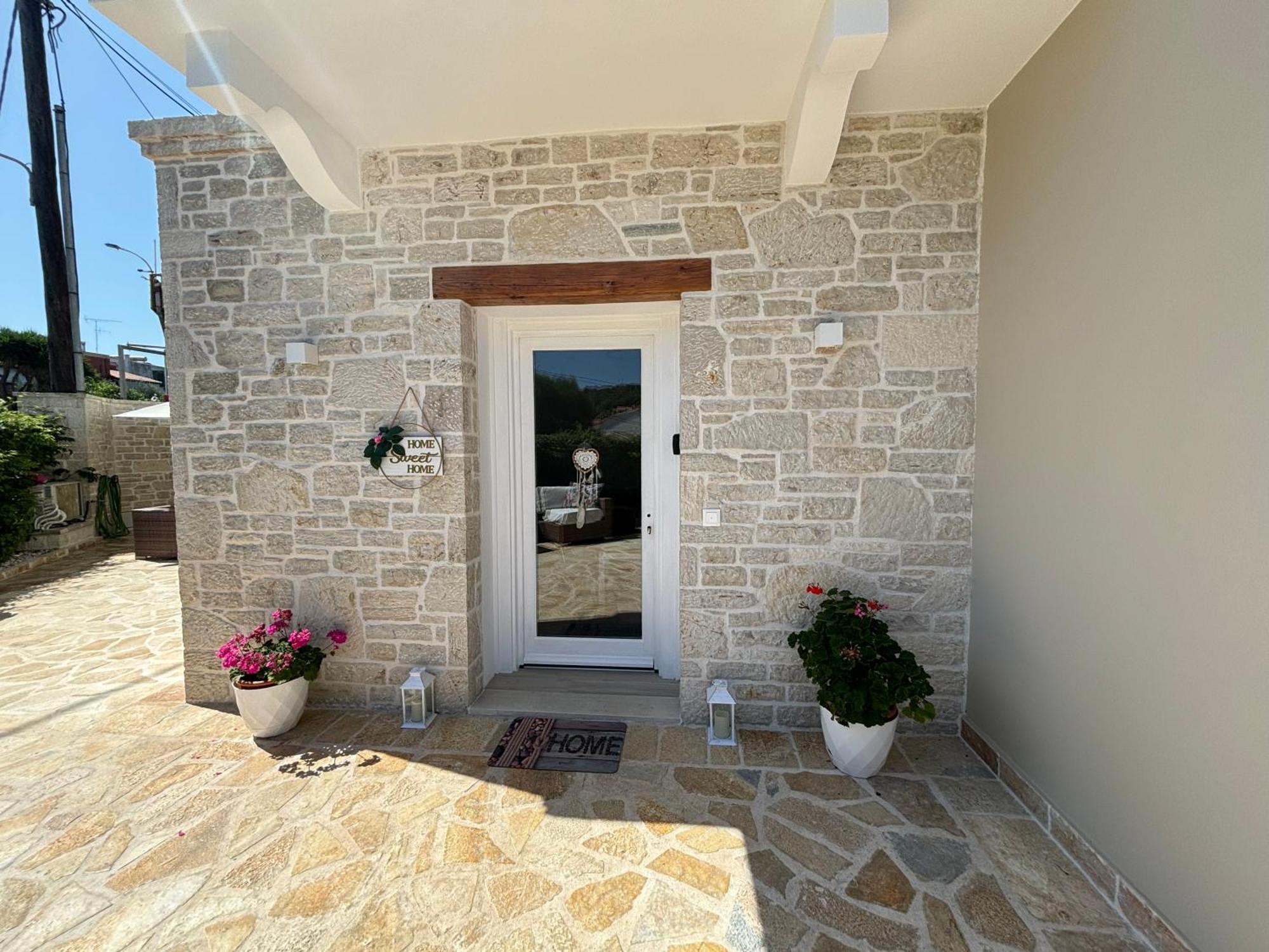 Mayflower Apartments Kassiopi Bagian luar foto