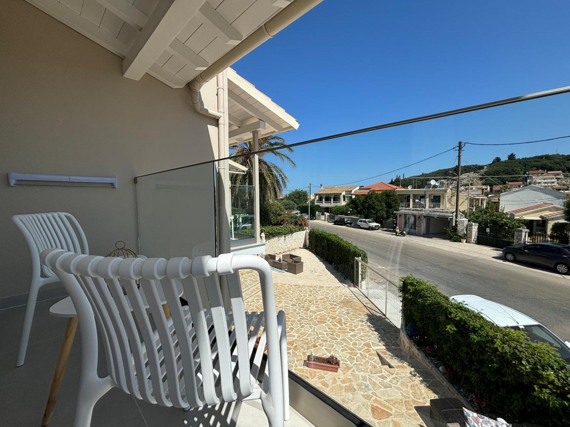 Mayflower Apartments Kassiopi Bagian luar foto