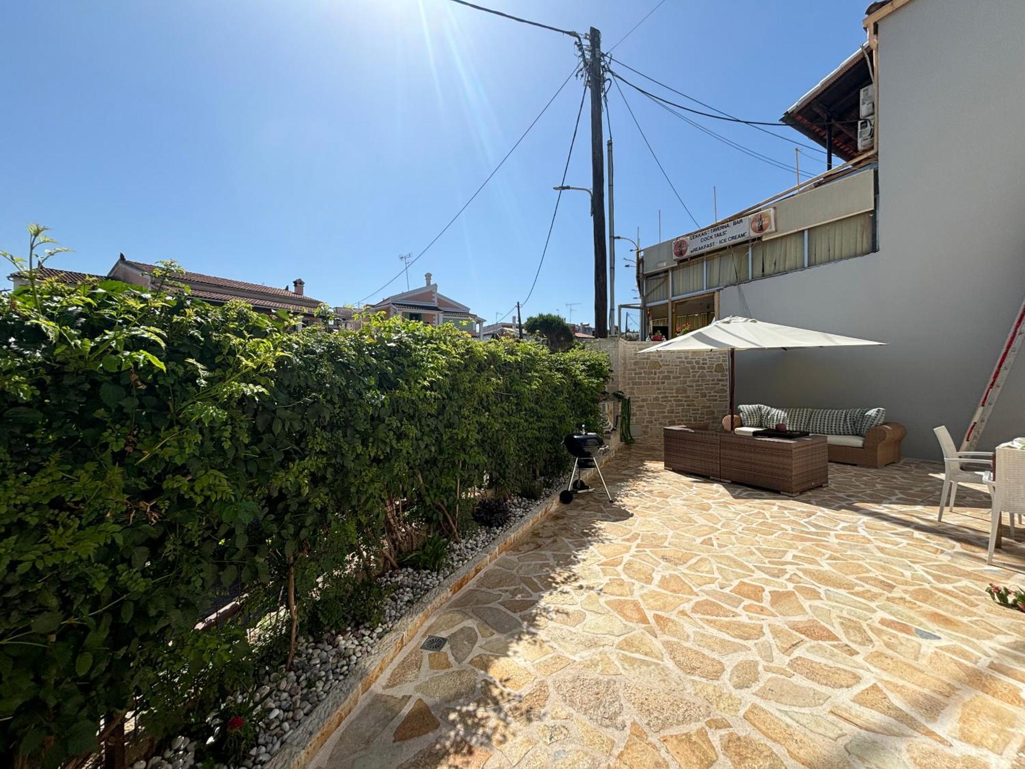 Mayflower Apartments Kassiopi Bagian luar foto